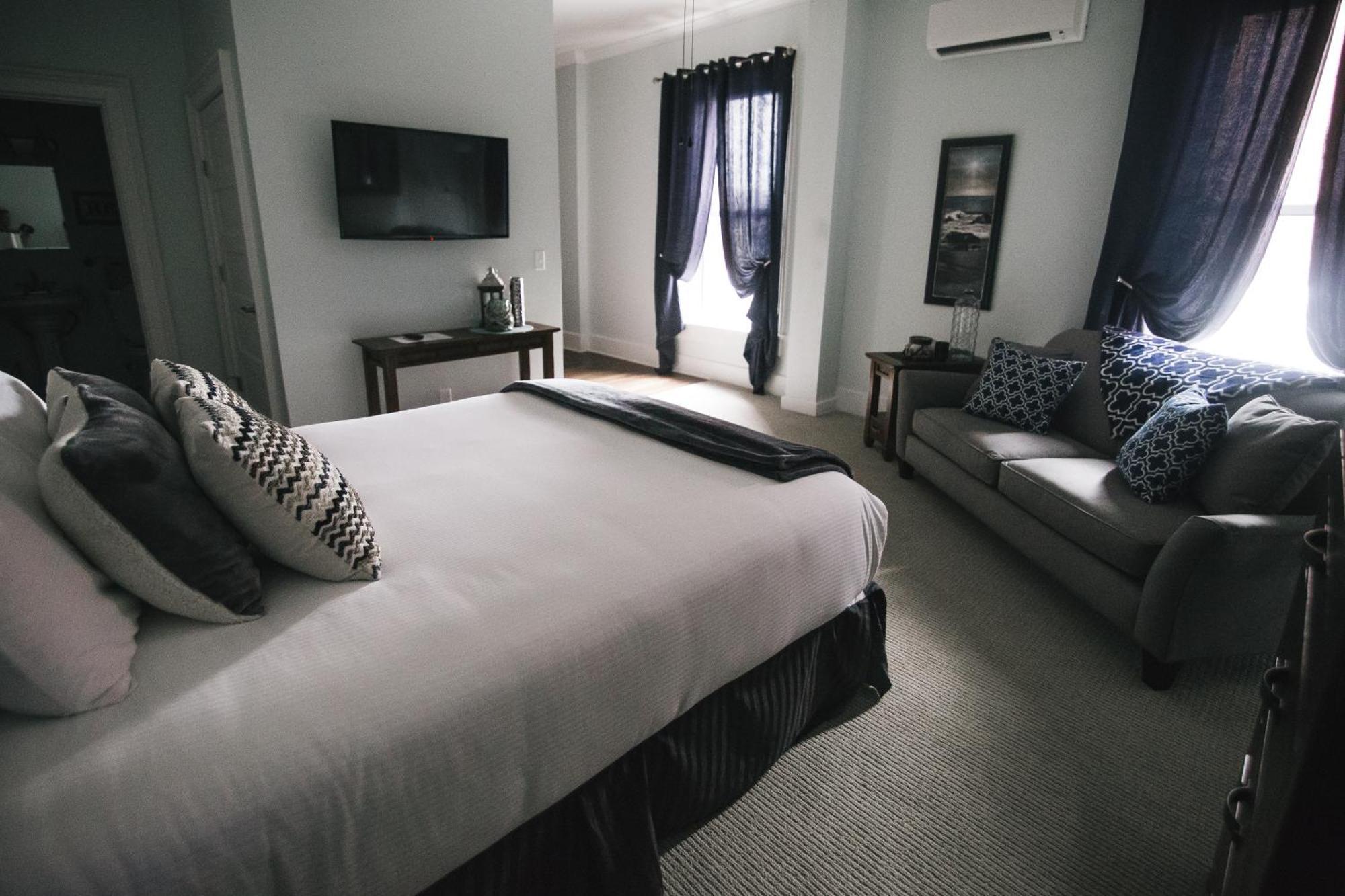 The Continental Hotel Centerville Экстерьер фото